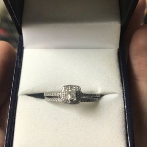 Diamond engaging wedding set. Gorgeous